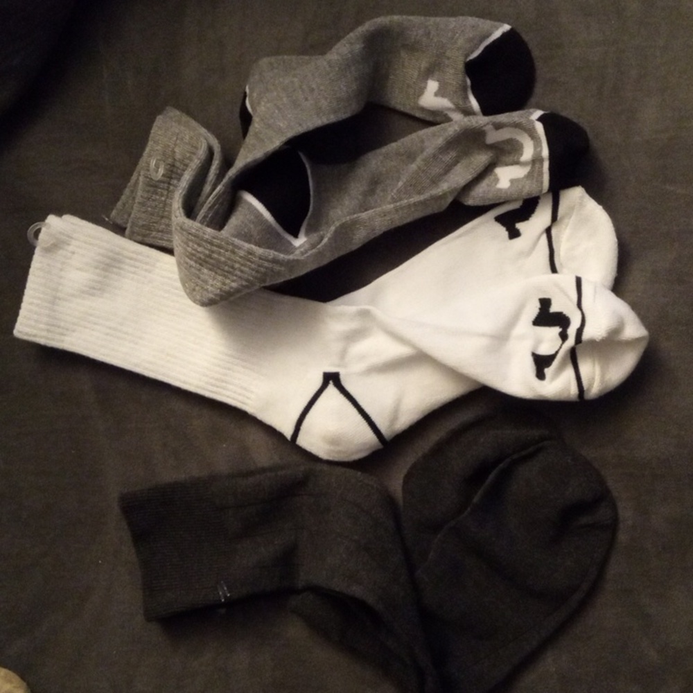 True religion(2), polo(1) crew socks